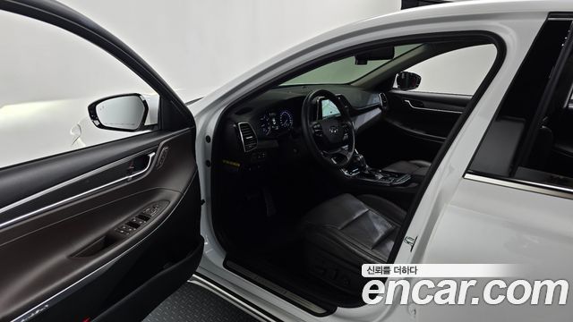 Hyundai Grandeur 2017 — photo 13