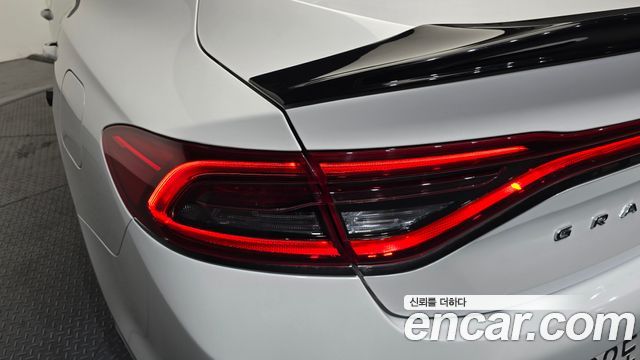 Hyundai Grandeur 2017 — photo 9