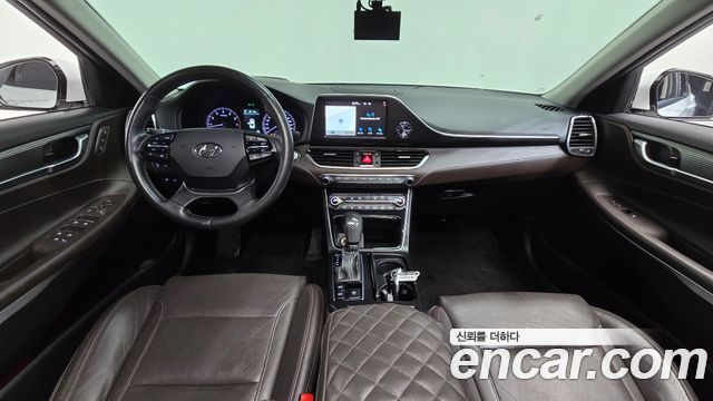 Hyundai Grandeur 2018 — photo 10