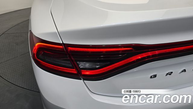 Hyundai Grandeur 2018 — photo 9