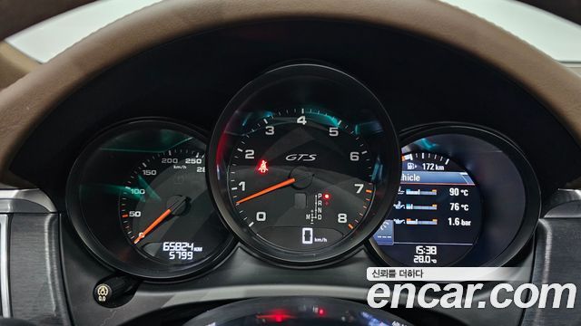 Porsche Macan 2018 — photo 8