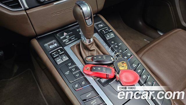 Porsche Macan 2018 — photo 9
