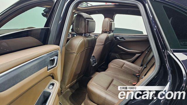 Porsche Macan 2018 — photo 11