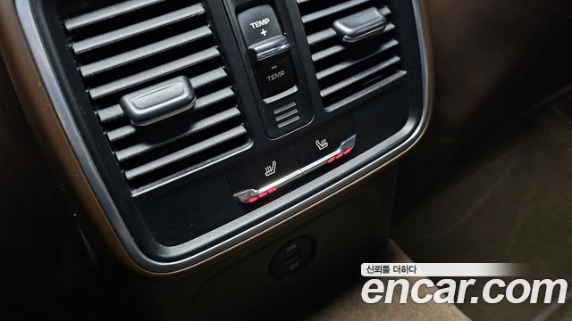 Porsche Macan 2018 — photo 14