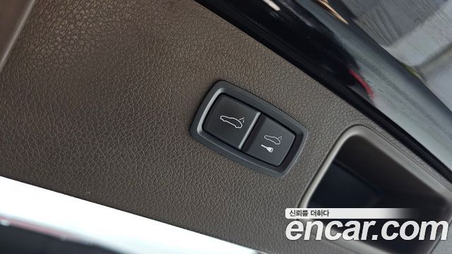 Porsche Macan 2018 — photo 16
