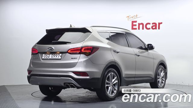 Hyundai Santafe 2016 — photo 2