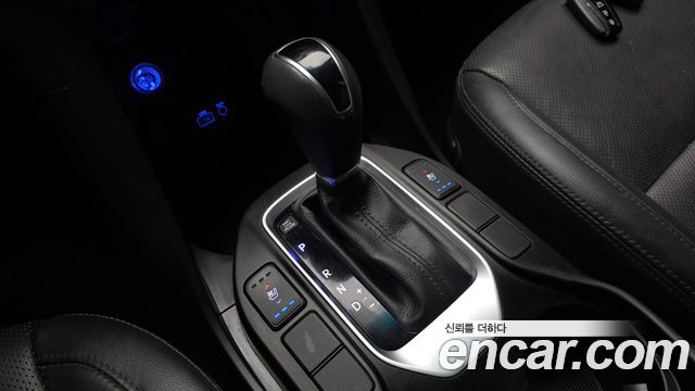 Hyundai Santafe 2016 — photo 12