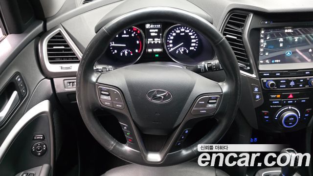 Hyundai Santafe 2016 — photo 19