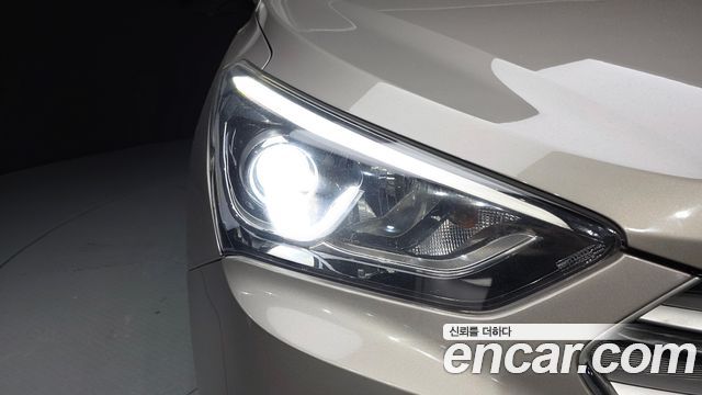 Hyundai Santafe 2016 — photo 8
