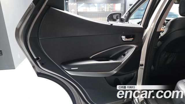 Hyundai Santafe 2016 — photo 15