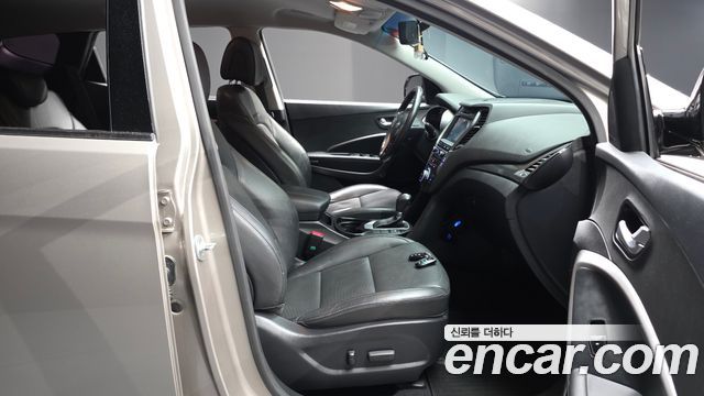 Hyundai Santafe 2016 — photo 16