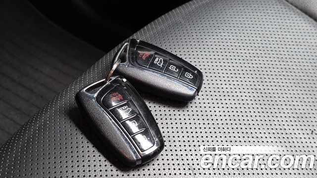 Hyundai Santafe 2016 — photo 30