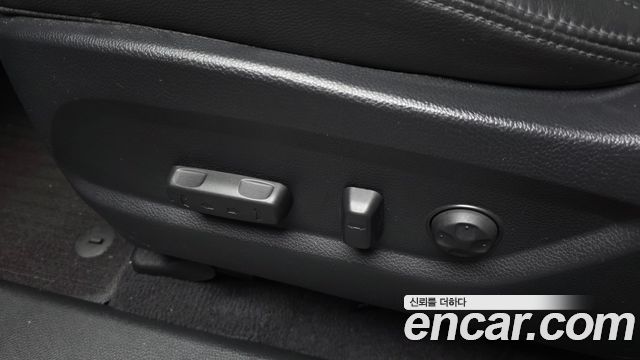 Hyundai Santafe 2016 — photo 32