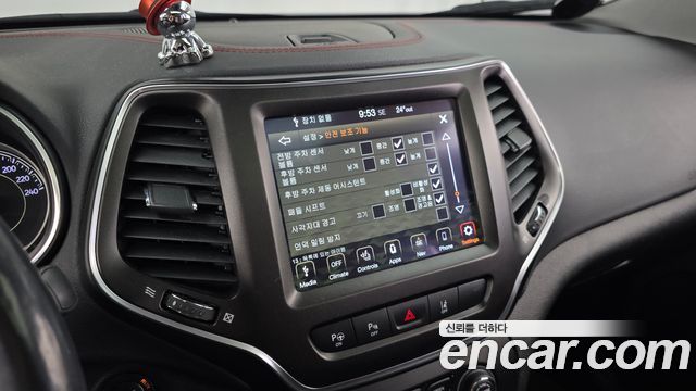 Jeep Cherokee 2020 — photo 23