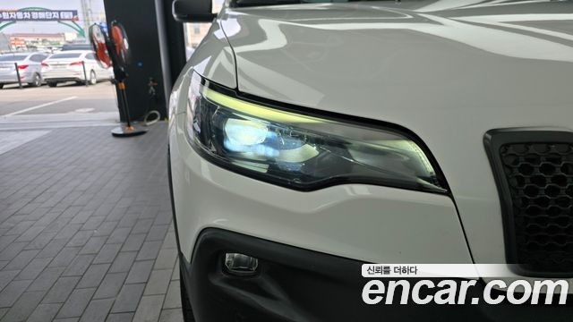 Jeep Cherokee 2020 — photo 8