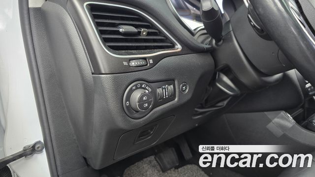 Jeep Cherokee 2020 — photo 28