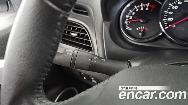 Renault Korea SM3 2011 — photo 17