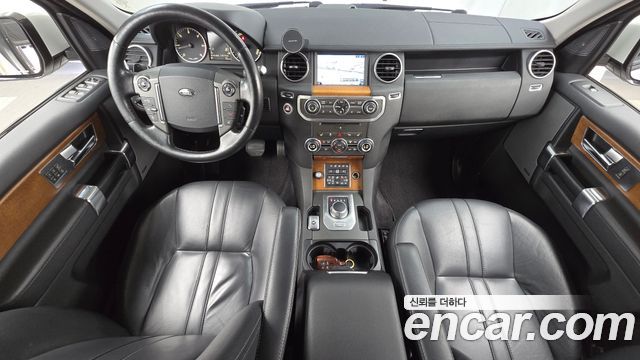 Land Rover Discovery 2016 — photo 7