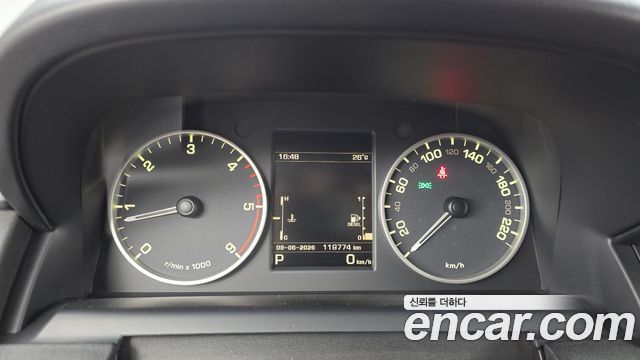 Land Rover Discovery 2016 — photo 8