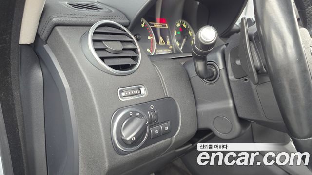 Land Rover Discovery 2016 — photo 19