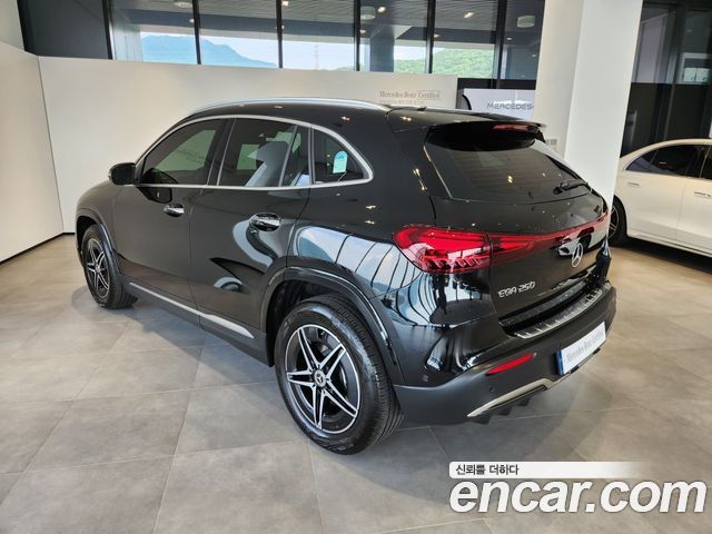 Mercedes-Benz EQA 2026 — photo 3