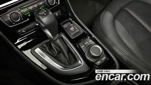 BMW 2-Series 2018 — photo 12