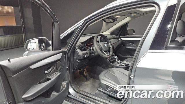 BMW 2-Series 2018 — photo 13