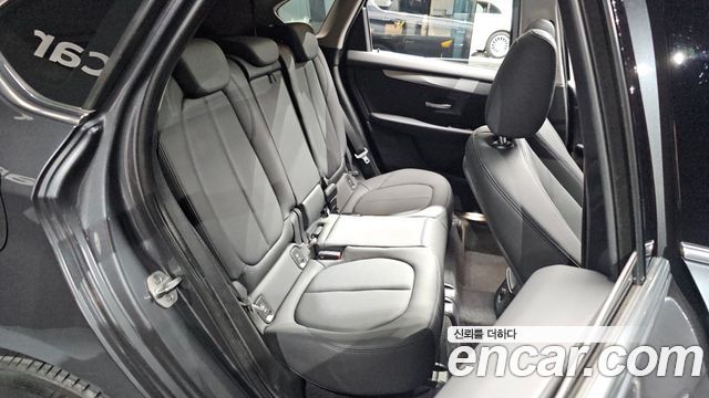 BMW 2-Series 2018 — photo 17