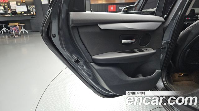 BMW 2-Series 2018 — photo 15