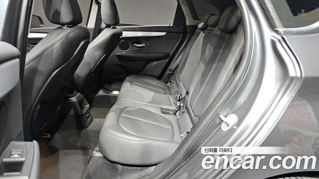 BMW 2-Series 2018 — photo 16