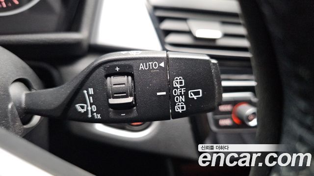 BMW 2-Series 2018 — photo 32