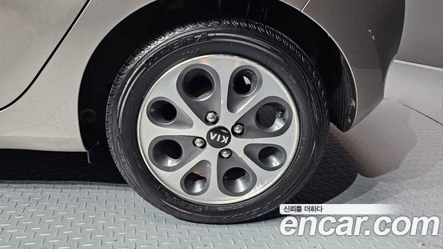 Kia morning 2012 — photo 7
