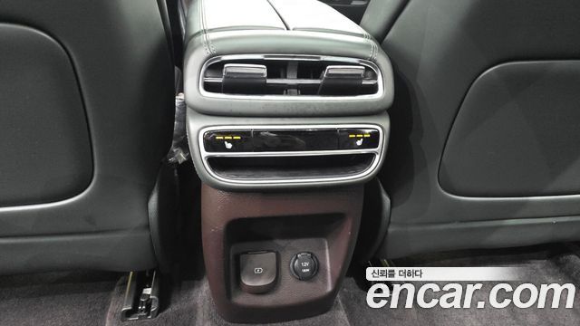 Genesis GV80 2022 — photo 25