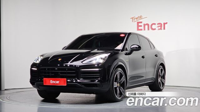 Porsche Cayenne 2023 — photo 1