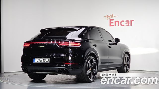 Porsche Cayenne 2023 — photo 2