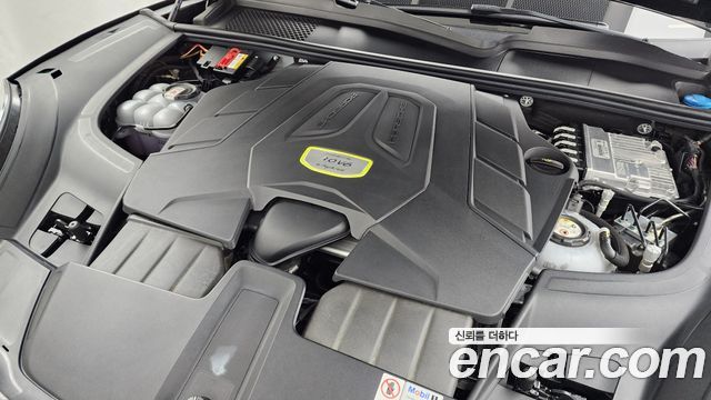 Porsche Cayenne 2023 — photo 6