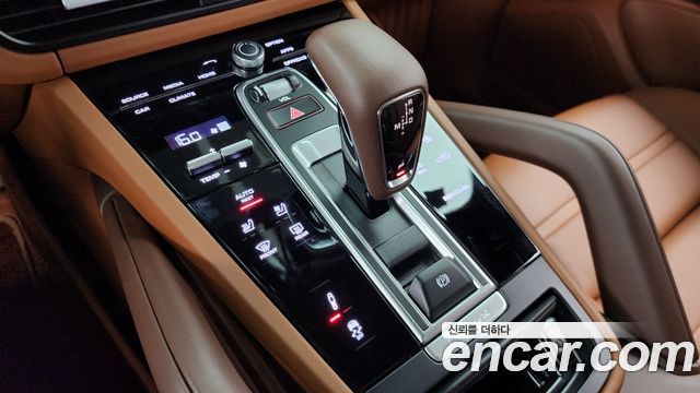 Porsche Cayenne 2023 — photo 9