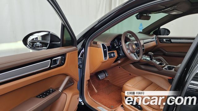 Porsche Cayenne 2023 — photo 10
