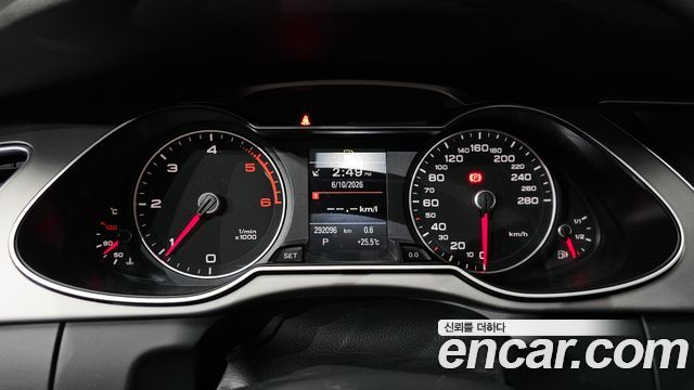 Audi A4 2014 — photo 8
