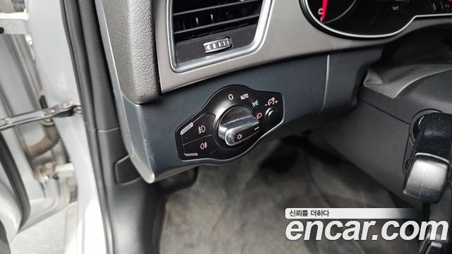 Audi A4 2014 — photo 19