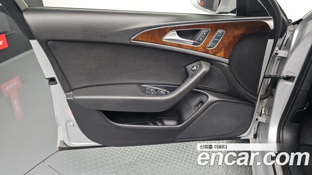 Audi A6 2014 — photo 14