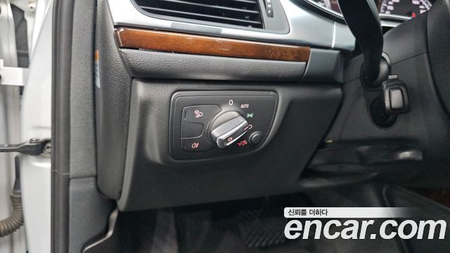 Audi A6 2014 — photo 28