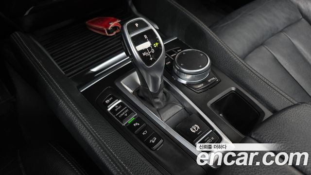 BMW X6 2017 — photo 12