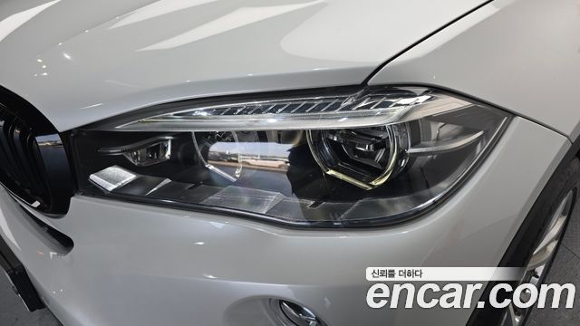 BMW X6 2017 — photo 8