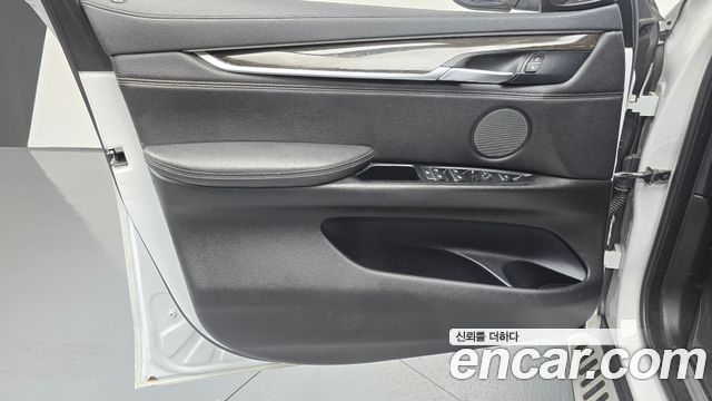 BMW X6 2017 — photo 14