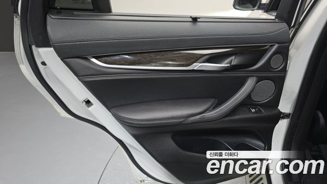 BMW X6 2017 — photo 15