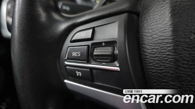 BMW X6 2017 — photo 28