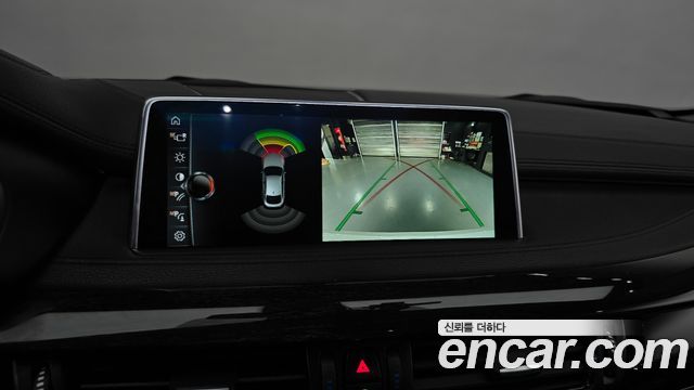 BMW X6 2017 — photo 35