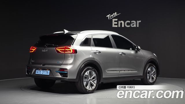 Kia Niro 2022 — photo 2