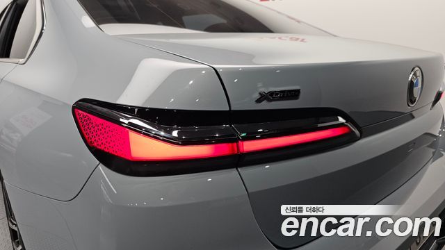 BMW 7-Series 2025 — photo 9